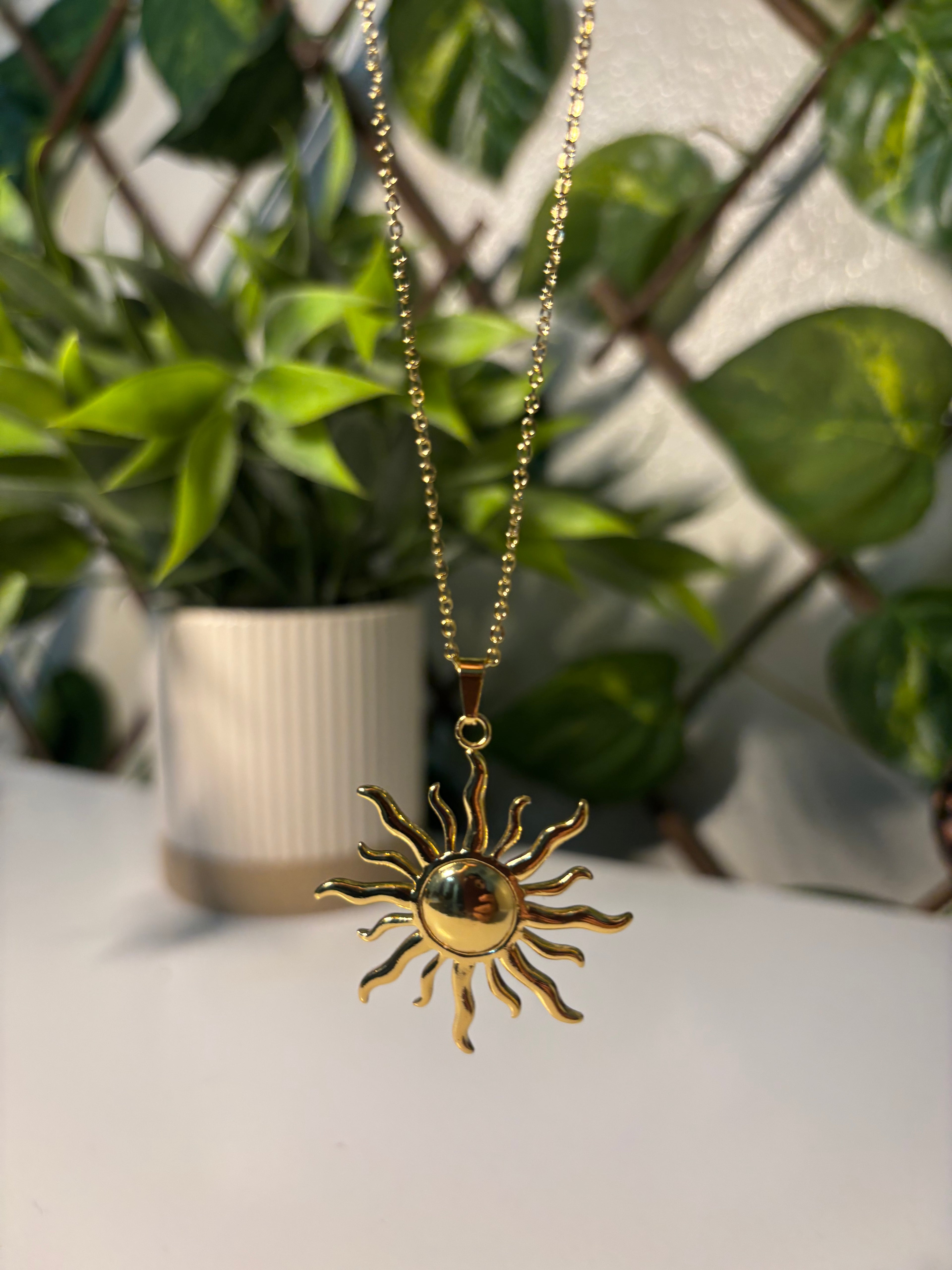 Solè Necklace